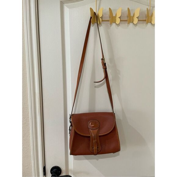 Vintage Dooney and Bourke Flap Crossbody Pebble Grain Leather Made In USA Bag - Picture 1 of 16